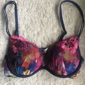 Victoria’s Secret Bra